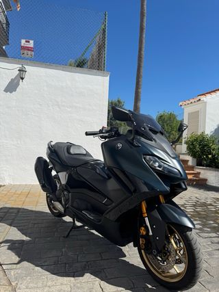 Yamaha TMAX 560 tech max Maxi-Scooter
