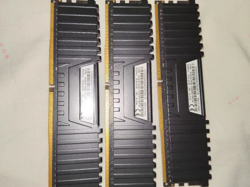 Corsair Vengeance RAM DDR4 3000MHz 32GB (2x16GB)