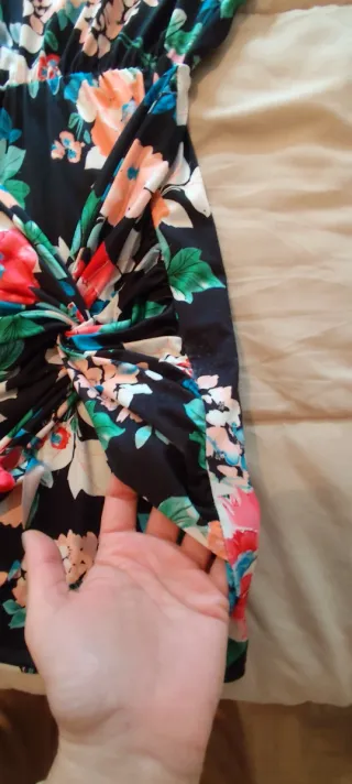 Vestido estampado floral negro