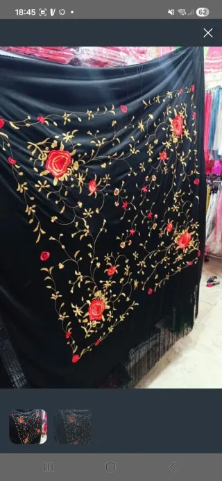 Manton Manila Negro Bordado Flores