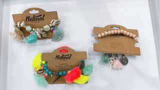 Lote 22 piezas bisutería oro y multicolor