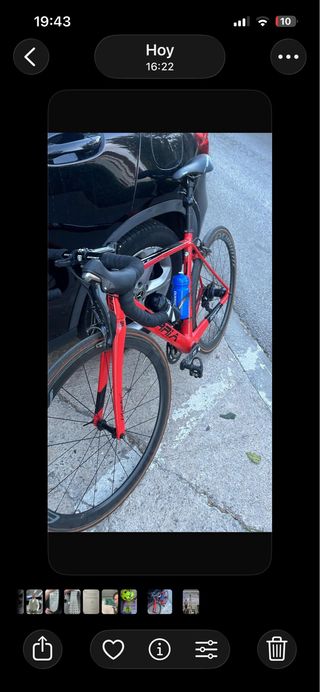 Bicicleta de carretera roja