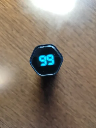 Auriculares Bluetooth Mees con base de carga