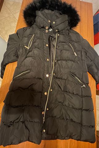 Giubbotto donna con cappuccio pelliccia nero