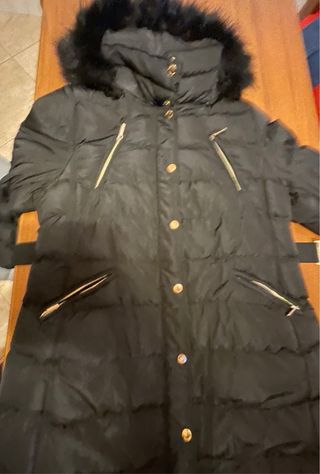 Giubbotto donna con cappuccio pelliccia nero