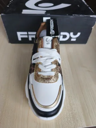 Scarpe Freddy N.37 - Morbidissime e Uniche