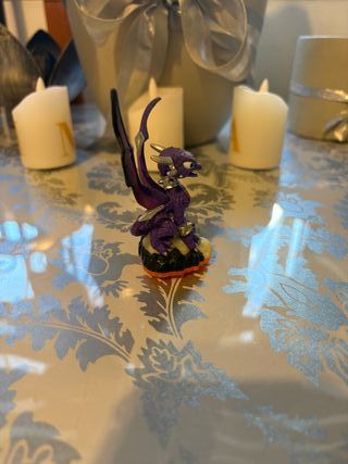 Figura Skylanders Cynder