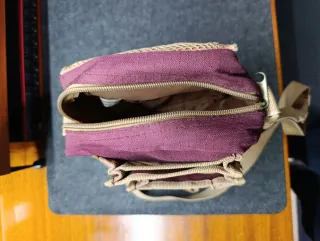 Bolso bandolera Conty's morado y beige
