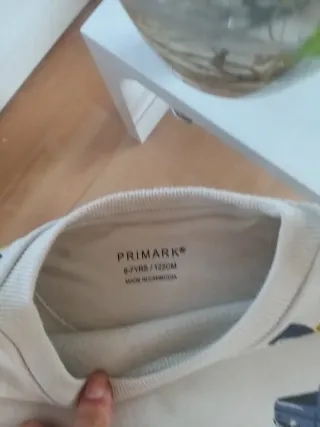 Sudadera infantil con estampado de coches