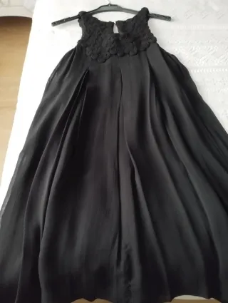 Vestido negro Tintoretto con adorno flores