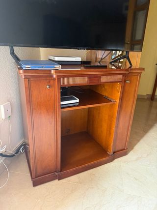 Mueble de salón de madera