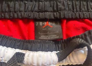 Pantalón corto Jordan rojo