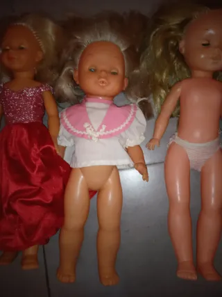 muñecas