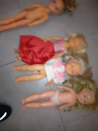 muñecas