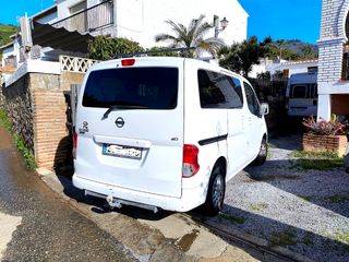 Nissan NV200 2012