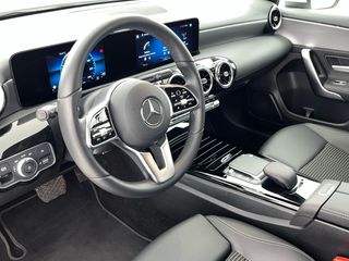 Mercedes-Benz Clase A 180 100 kW (136 CV)