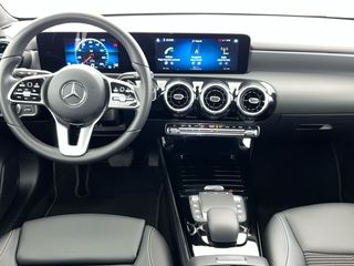 Mercedes-Benz Clase A 180 100 kW (136 CV)