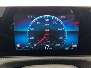 Mercedes-Benz Clase A 180 100 kW (136 CV)