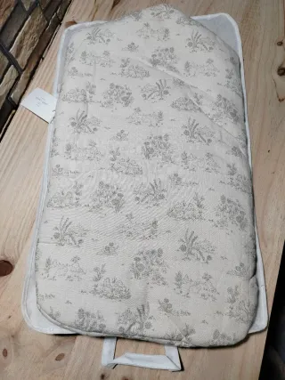 Saco Pasito a Pasito Capucha Toile de Jouy Cream