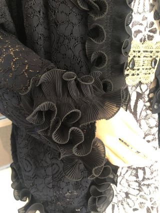 Chaqueta encaje volantes T44-46