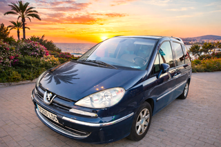 Peugeot 807 Premium en estado impecable,