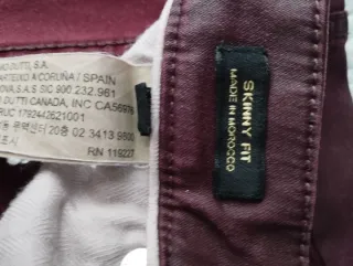 Pantalón pitillo burdeos