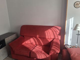 Sofá 2 plazas rojo tela