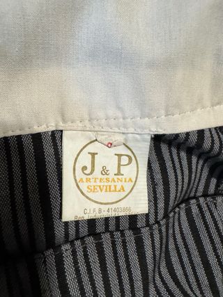 Traje de flamenco niño blanco y gris