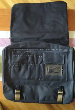 Bolso alphadventurer negro portátil, documentos