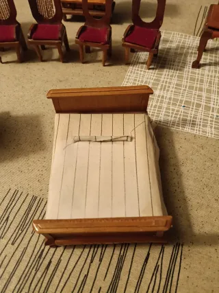 Muebles casa de muñecas madera