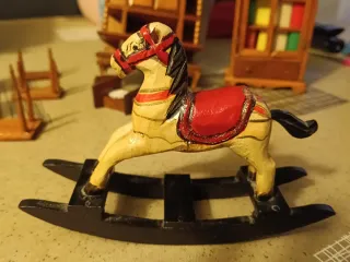 Muebles casa de muñecas madera