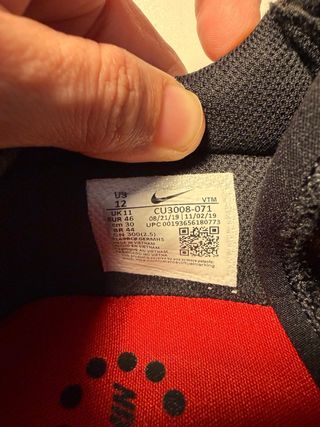 Nike Joyride negras,rojas y doradas