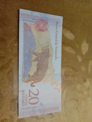 Lote 4 Billetes Venezuela 2, 5, 20, 100 Bs