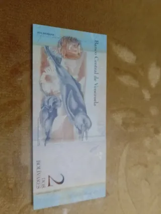 Lote 4 Billetes Venezuela 2, 5, 20, 100 Bs