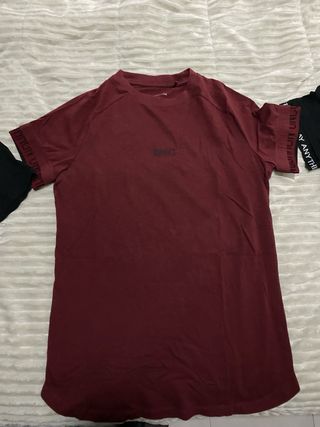 Lote 3 Camisetas, dos del Bershka y otra Pull & Be