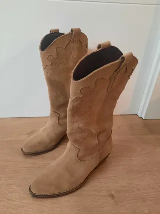 Botas estilo cowboy beige