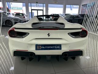 Ferrari 488 Spider DCT