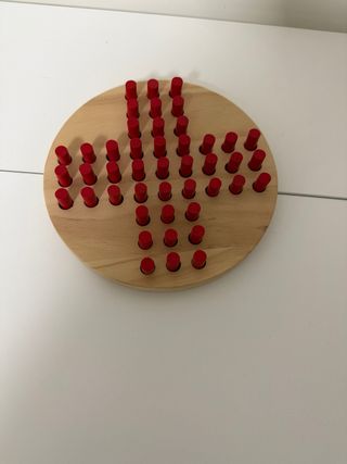 Juego de mesa solitario de madera