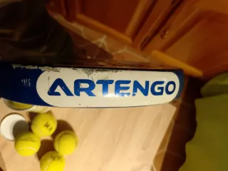 Bolsa, pala y bolas de pádel Artengo