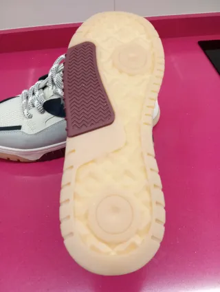 Zapatillas Zara Hombre Gris y Blanco