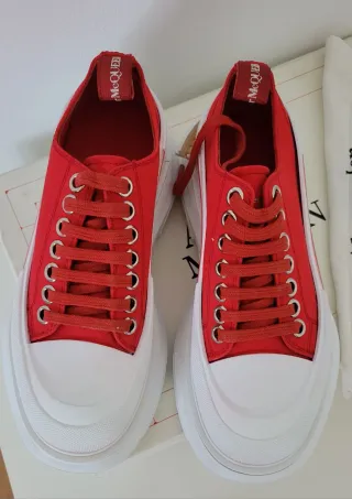 Alexander McQueen Zapatillas Tread Slick Rojas
