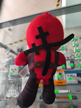 Peluche Deadpool Marvel 30cm