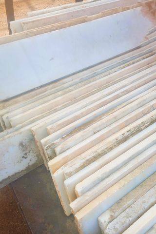 Escalera antigua de mármol