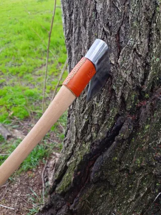 Hacha Pino Reacondicionada