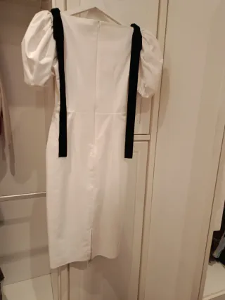 Vestido Coosy blanco midi mangas abullonadas