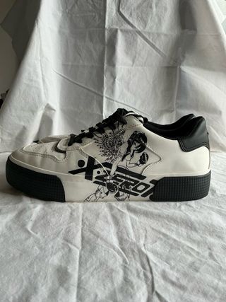 Zapatillas Bershka Blancas y Negras