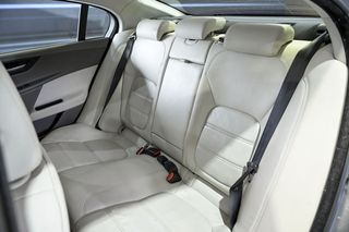 Jaguar XE   2.0I 147kW RWD Prestige Auto