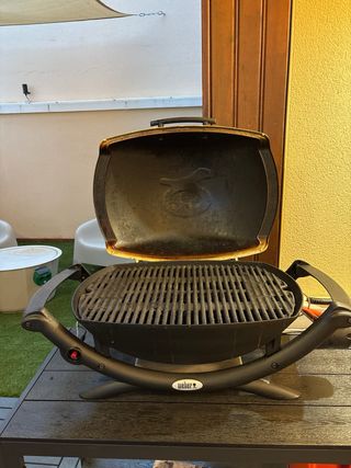 Barbacoa Weber Q2000 Beige/Negra