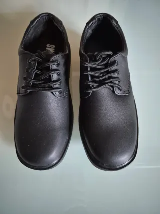 Zapatos SKARPPA cordones negros talla 40