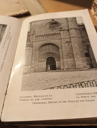 Libri d'Arte spagnoli con molte fotografie